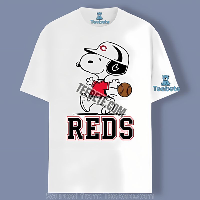 Cincinnati Reds Snoopy Baseball Running Classic Shirt