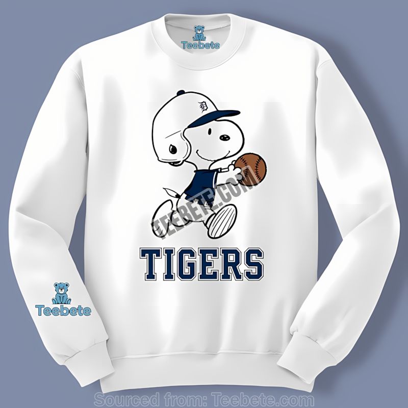 Detroit Tigers Snoopy Baseball Running Color Long Sleeve Detroit Tigers Snoopy Baseball Running Color Long Sleeve