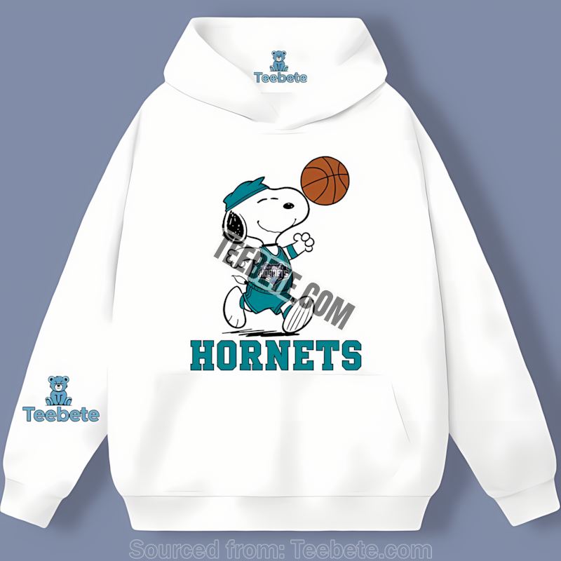 Charlotte Hornets Snoopy Playing Basketball Vintage Hoodie Charlotte Hornets Snoopy Playing Basketball Vintage Hoodie