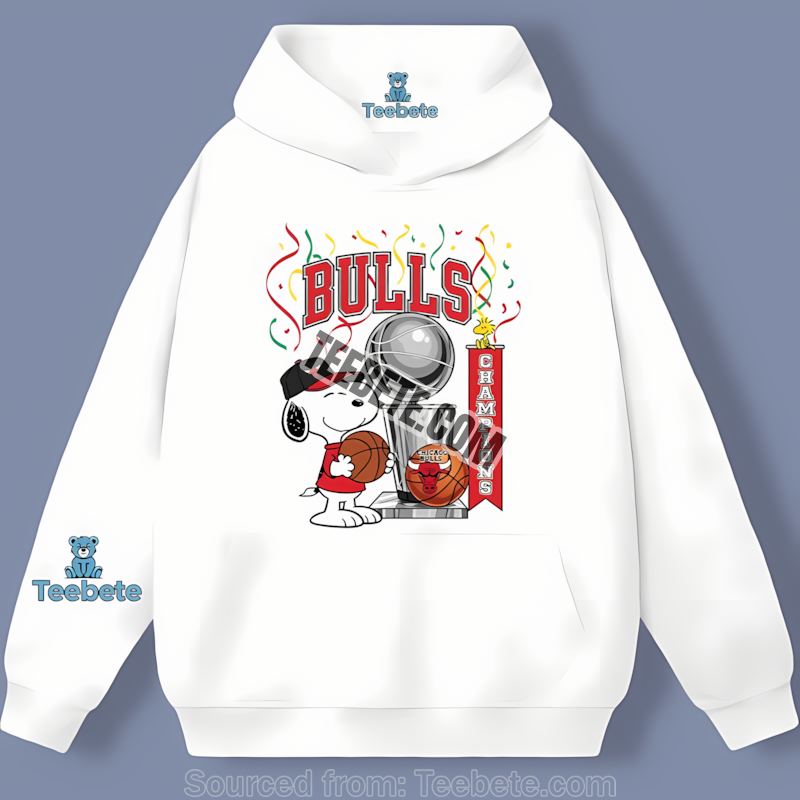 Chicago Bulls Snoopy Celebrates Nba Champions Hoodie Chicago Bulls Snoopy Celebrates Nba Champions Hoodie