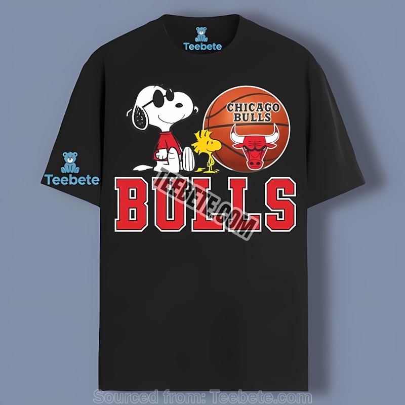 Chicago Bulls Snoopy Helmet Showdown Regular Shirt