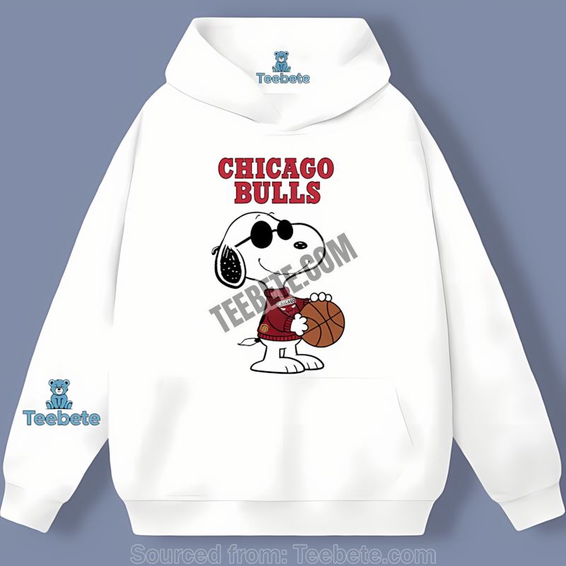 Chicago Bulls Snoopy Matchup Game Day Regular Hoodie Chicago Bulls Snoopy Matchup Game Day Regular Hoodie