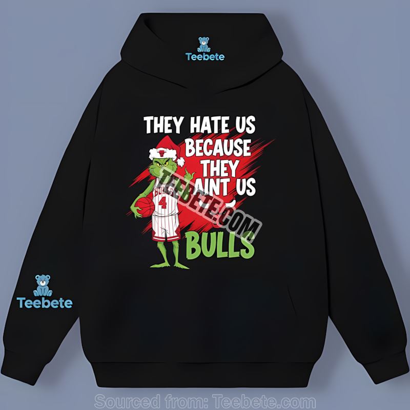 Grinch Thinks They Hate Us Bulls Fans Retro Hoodie Grinch Thinks They Hate Us Bulls Fans Retro Hoodie