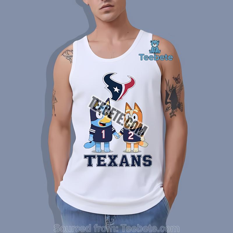 Houston Texans Bluey Family Santa Hat Christmas Parade Tanktop Houston Texans Bluey Family Santa Hat Christmas Parade Tanktop
