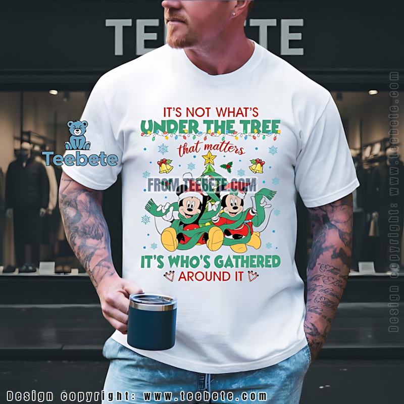 Mrs Claus Married To The Grinch Shirt Funny Christmas Couple