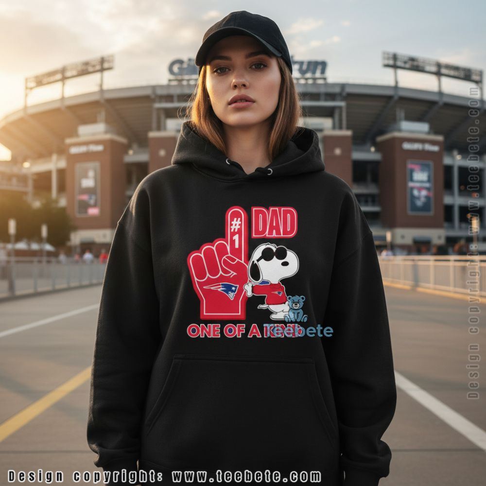 New England Patriots Snoopy One Of A Kind Fathers Day Hoodie New England Patriots Snoopy One Of A Kind Fathers Day Hoodie