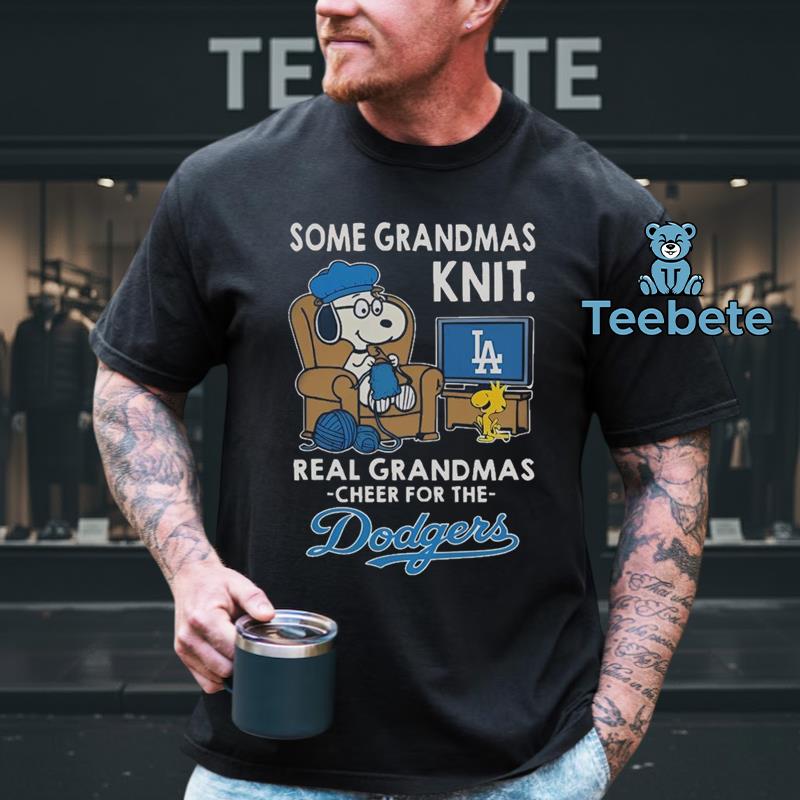 Los Angeles Dodgers Grandma Knitting Funny Baseball Tee