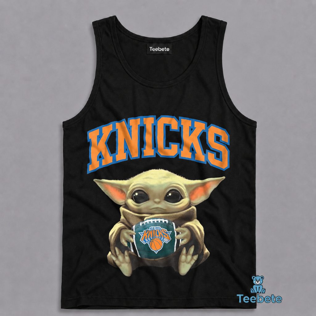 Baby Yoda Hug New York Knicks Star Wars Tanktop Baby Yoda Hug New York Knicks Star Wars Tanktop