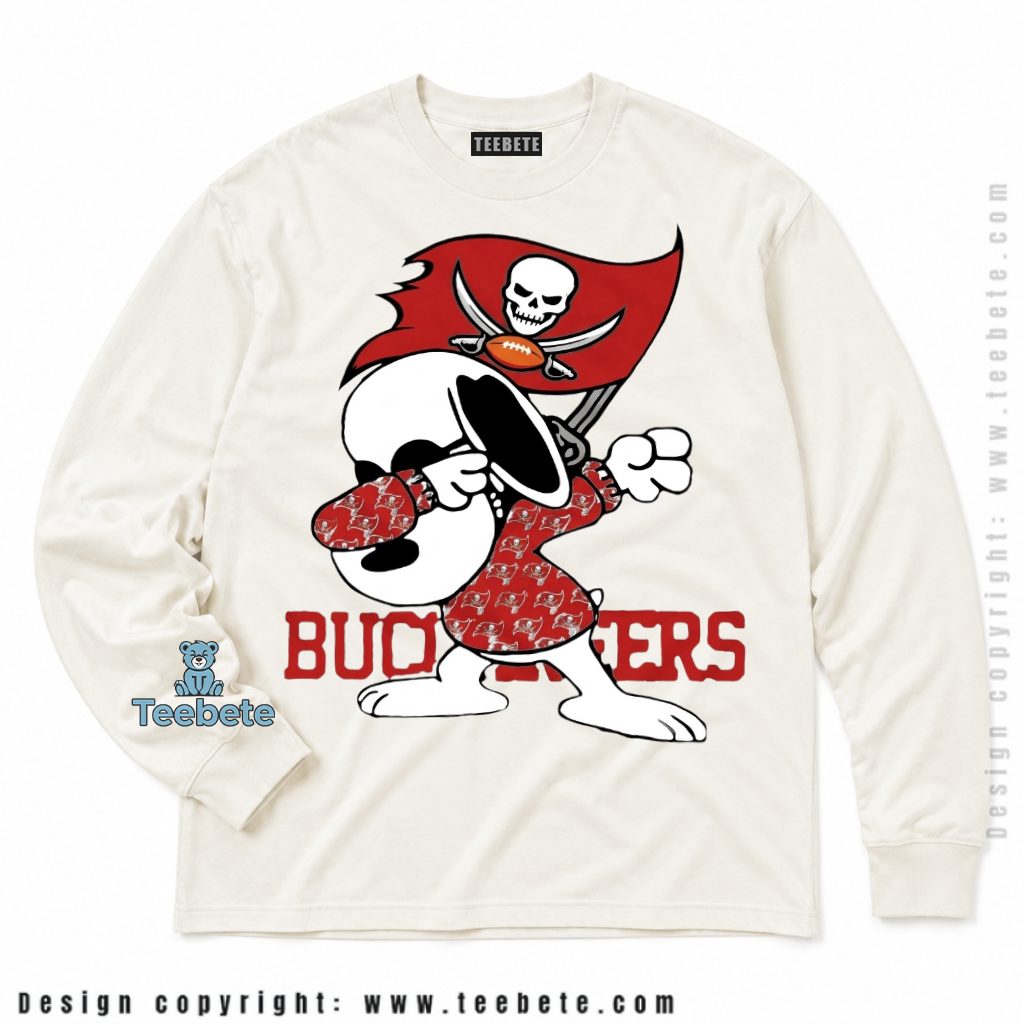 Tampa Bay Buccaneers Snoopy Pattern Sweater Flag Long Sleeve Tampa Bay Buccaneers Snoopy Pattern Sweater Flag Long Sleeve